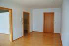 Schöne 2 Zim. -Whg. gr. Balkon 60 m ruhige Ortsrandlage im 1. OG m. Aufzug